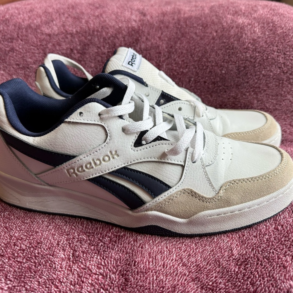 *sold* - Picture 3 of 6